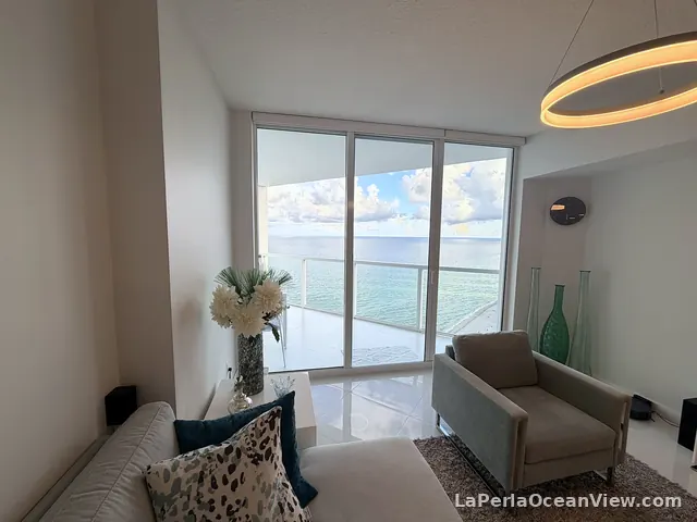 Seating area by the balcony doors