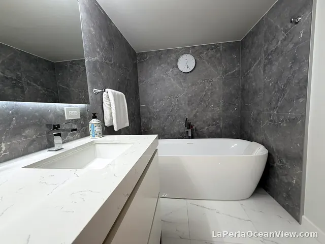Primary bath with freestanding tub